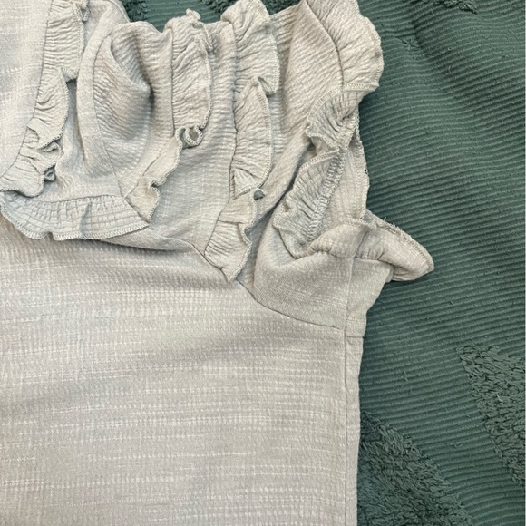 Doe & Rae Light Green Ruffle Sleeve Top - Picture 8 of 11